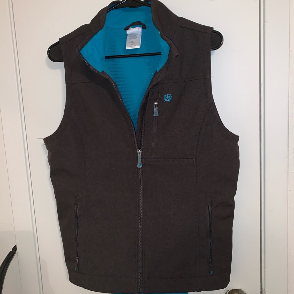 Cinch C.C. Vest. First picture is w/ flash